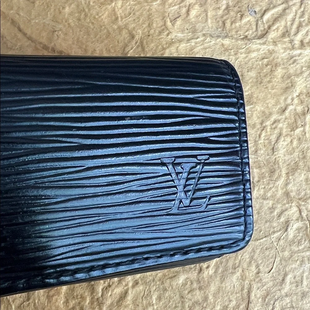 LV Louis Vuitton Black Epi Multicles 4 Key Ring Hoop Wallet unisex VTG Auth.